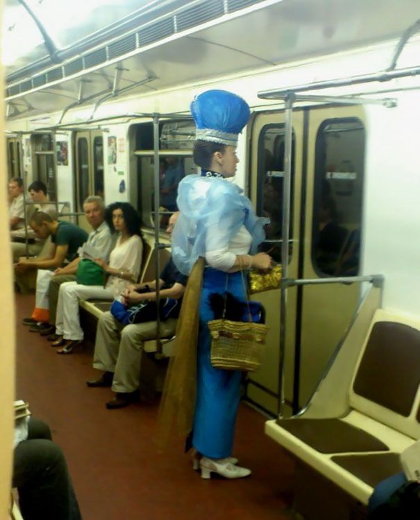 d140a7ee1ef227d9f974f9d03dd8b1ea_funny-subway-people-49-596f72ed811c0__605